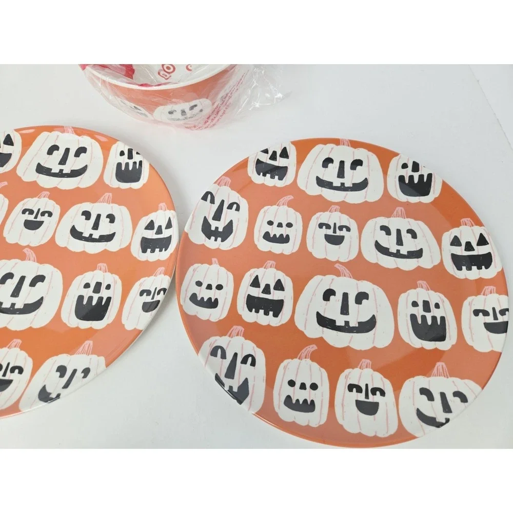 Target Hyde & EEK! Halloween plates Jack o Lantern pumpkin 10